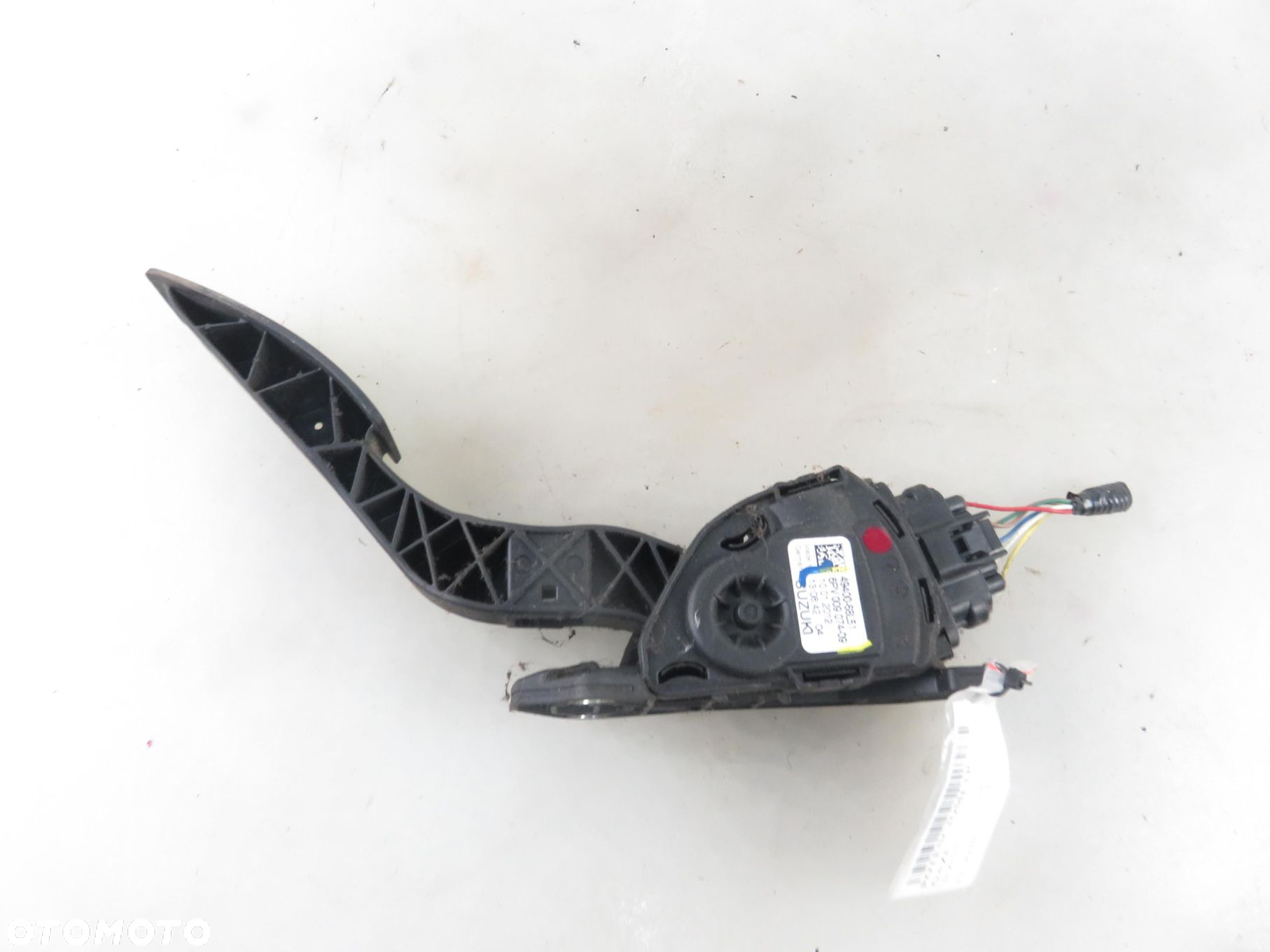 POTENCJOMETR GAZU SUZUKI SWIFT IV 1.2  4940068L51 6PV00907409 - 6