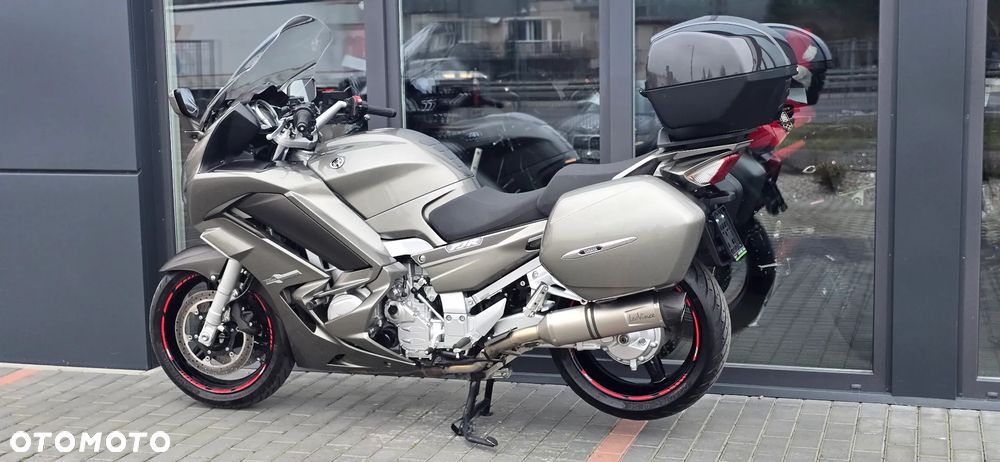 Yamaha FJR - 23
