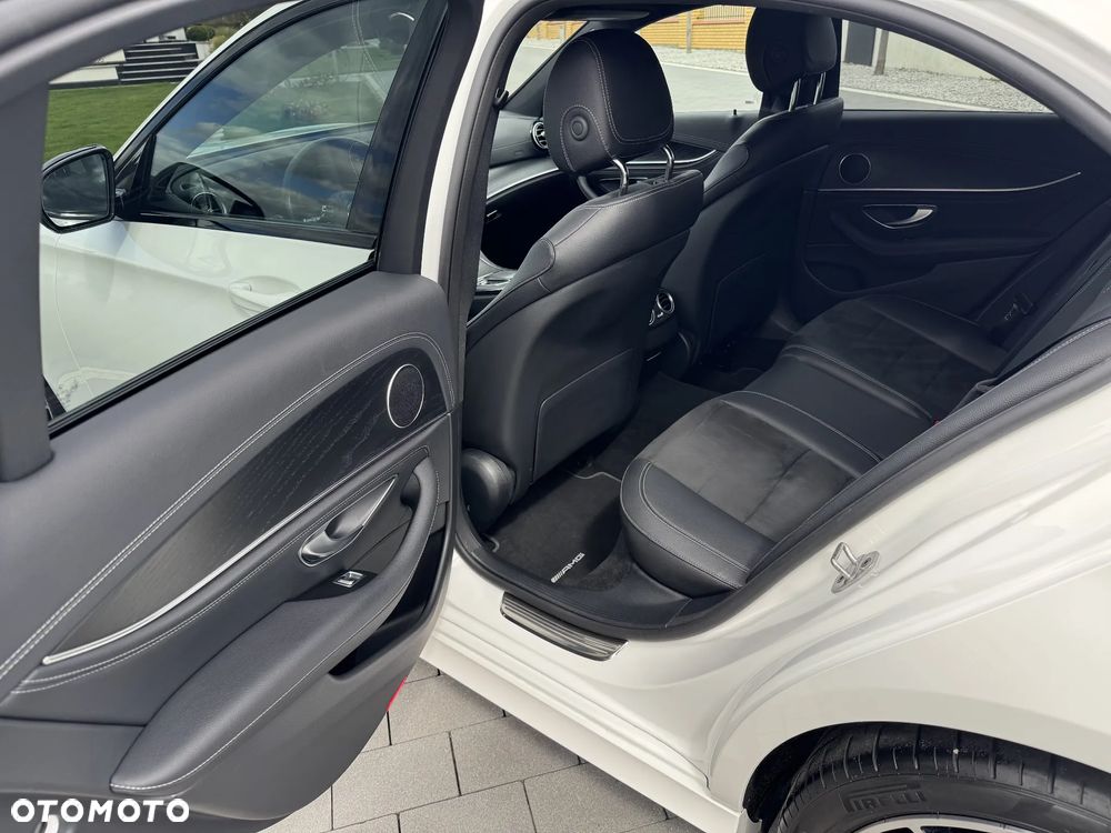 Mercedes-Benz Klasa E 220 d 4-Matic AMG - 27