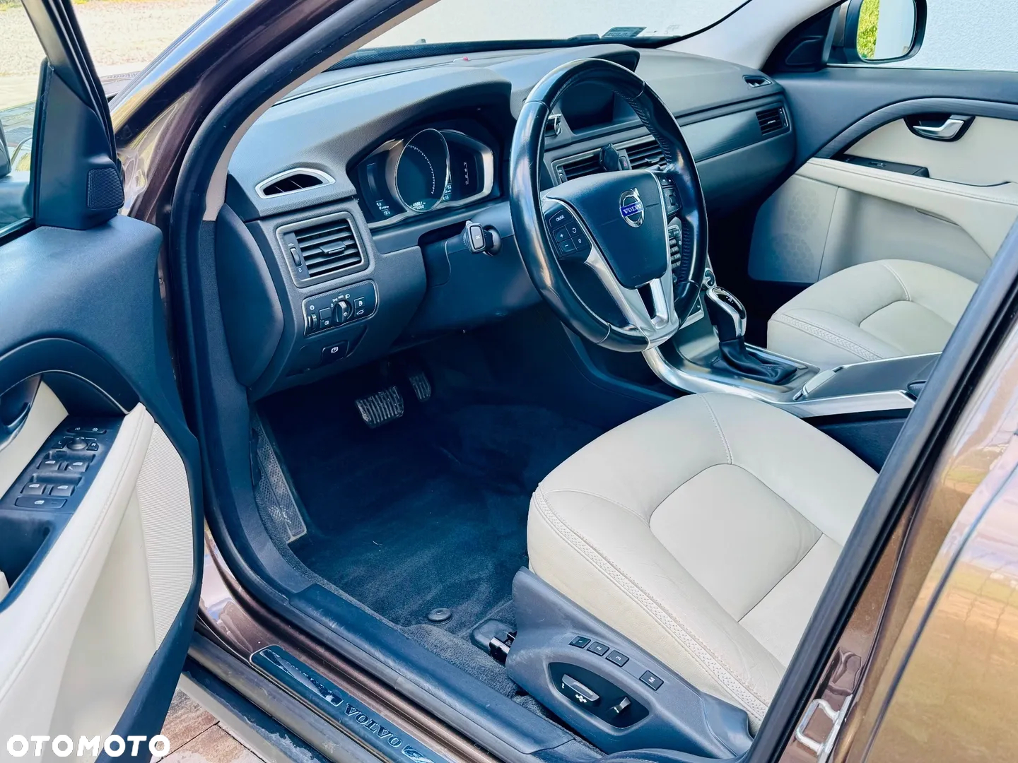 Volvo XC 70 D5 AWD Summum - 5