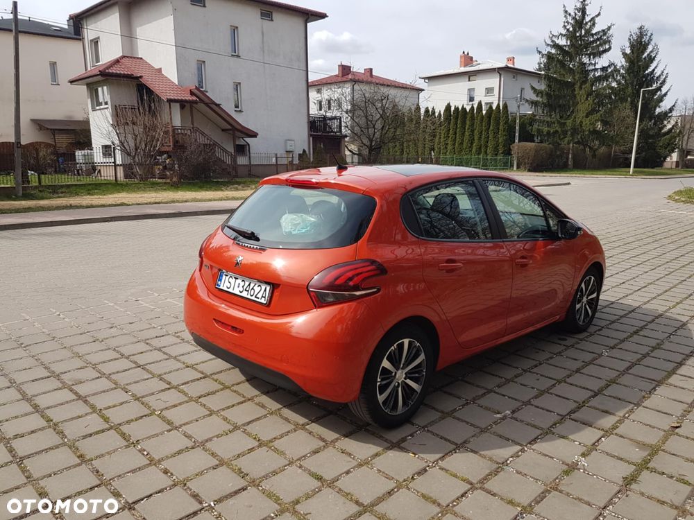 Peugeot 208 PureTech 82 Allure - 6