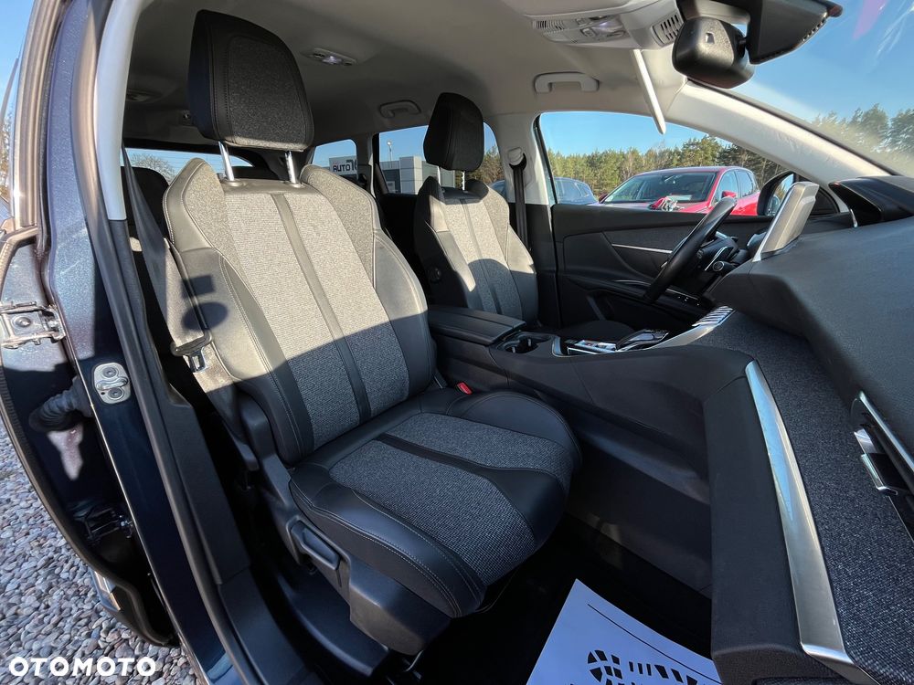 Peugeot 5008 PureTech 130 EAT6 Allure - 19