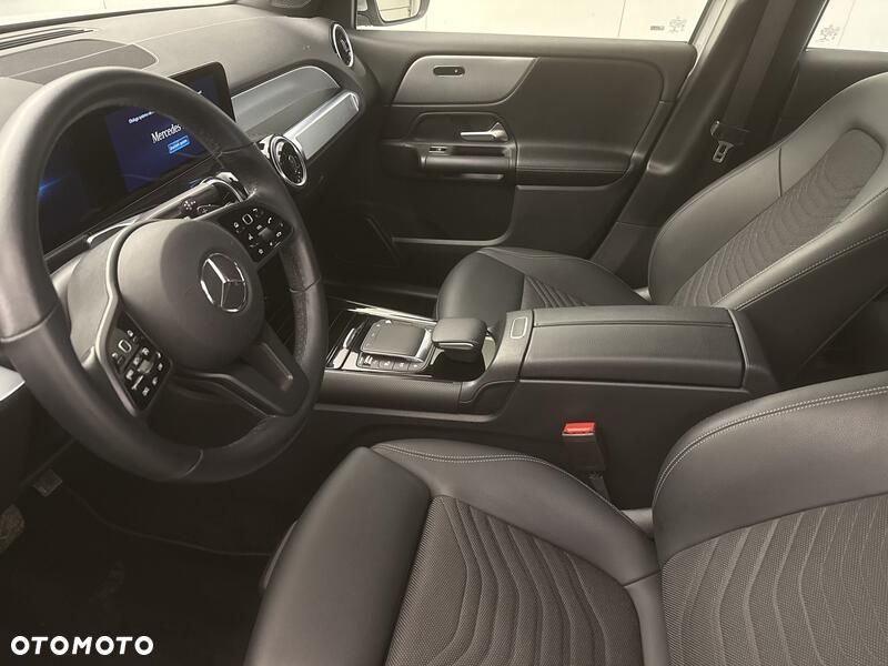 Mercedes-Benz GLB 200 7G-DCT - 11