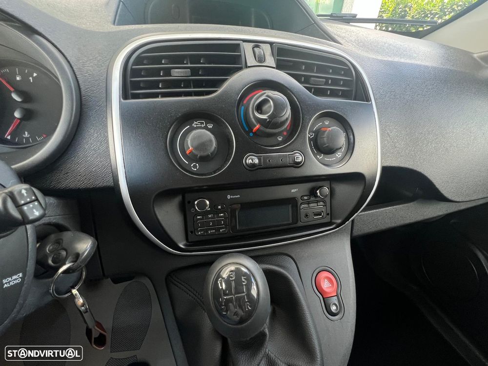 Renault 1.5 DCI Business 3 Lugares - 36
