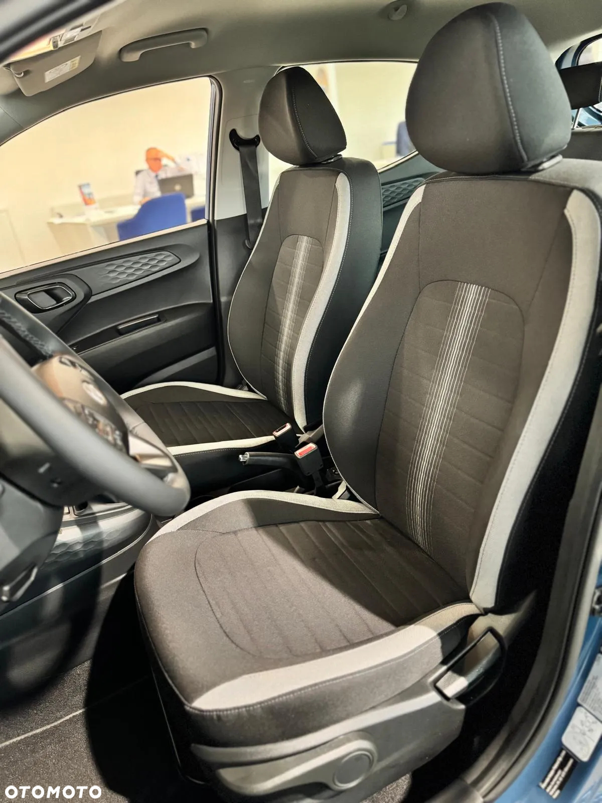 Hyundai i10 1.0 Pure - 11
