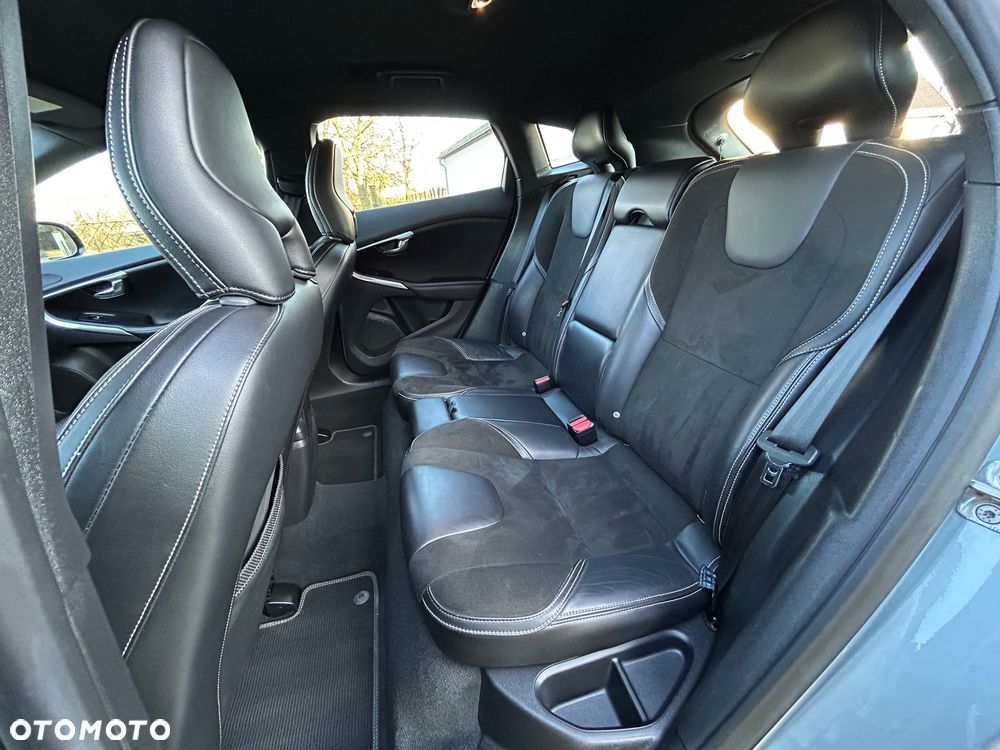 Volvo V40 D4 Drive-E R-Design Momentum - 13