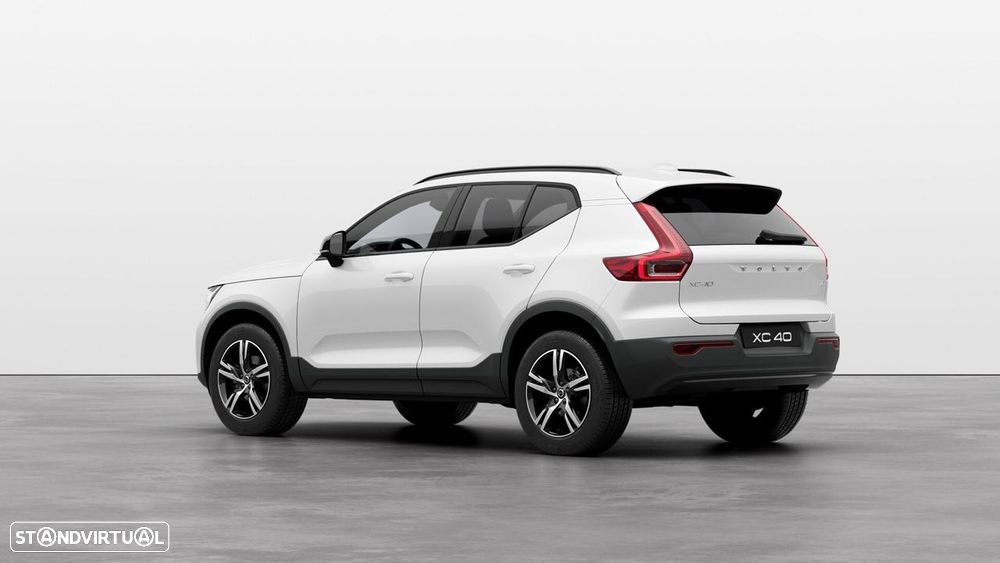 Volvo XC 40 1.5 T2 Plus Dark Auto - 4