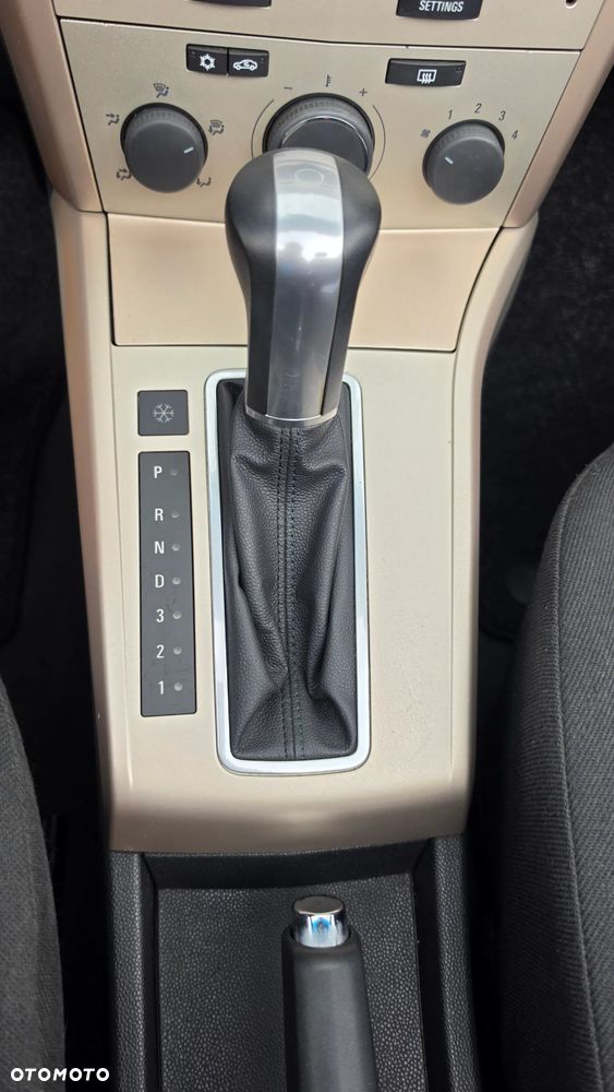 Opel Astra - 16