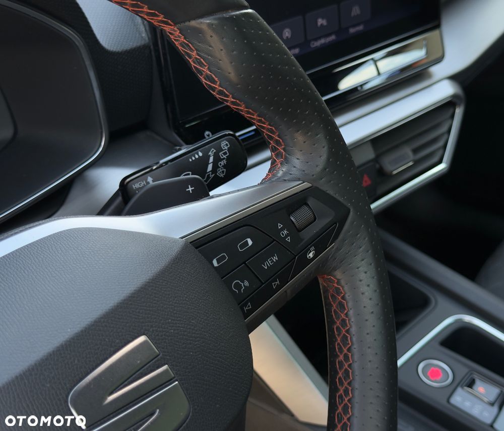 Seat Leon 1.5 eTSI OPF DSG FR Black Edition - 15