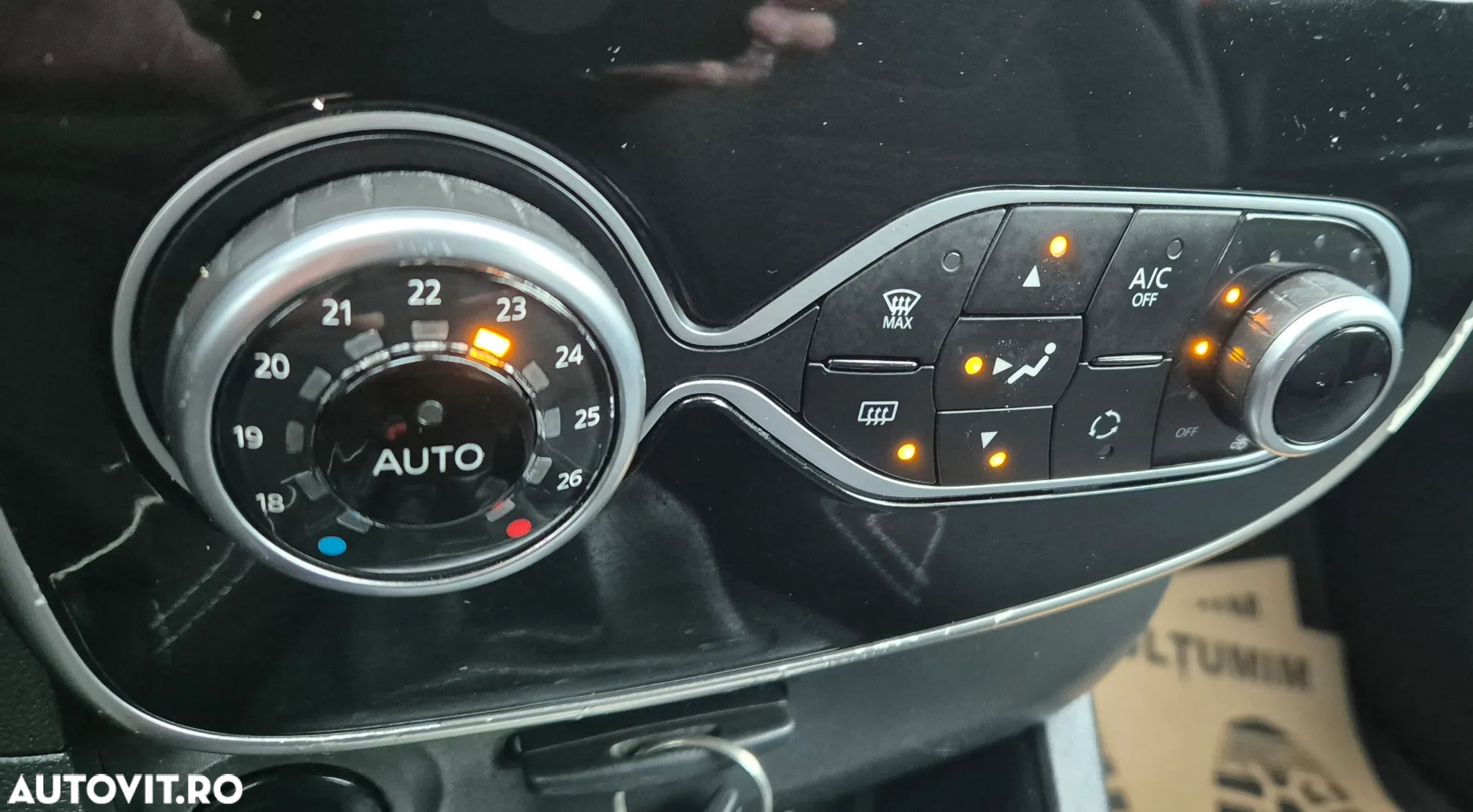 Renault Clio (Energy) dCi 90 Start & Stop LIMITED - 9