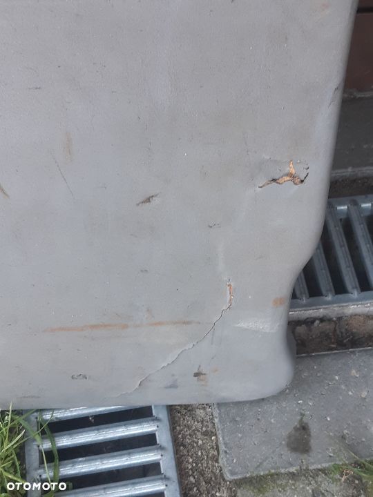 Boczek klapy bagażnika tył.vw t4 uszkodzony - 6