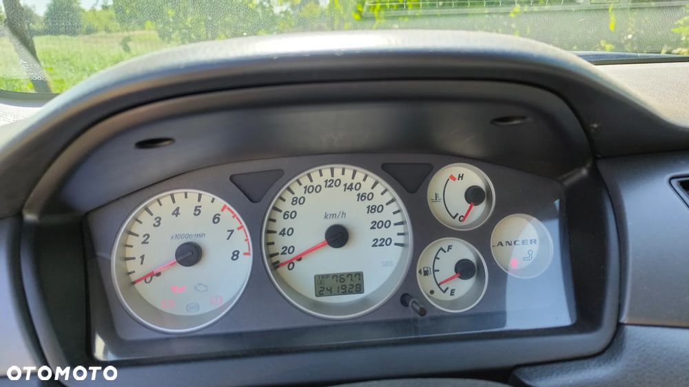 Mitsubishi Lancer 1.6 Comfort - 10