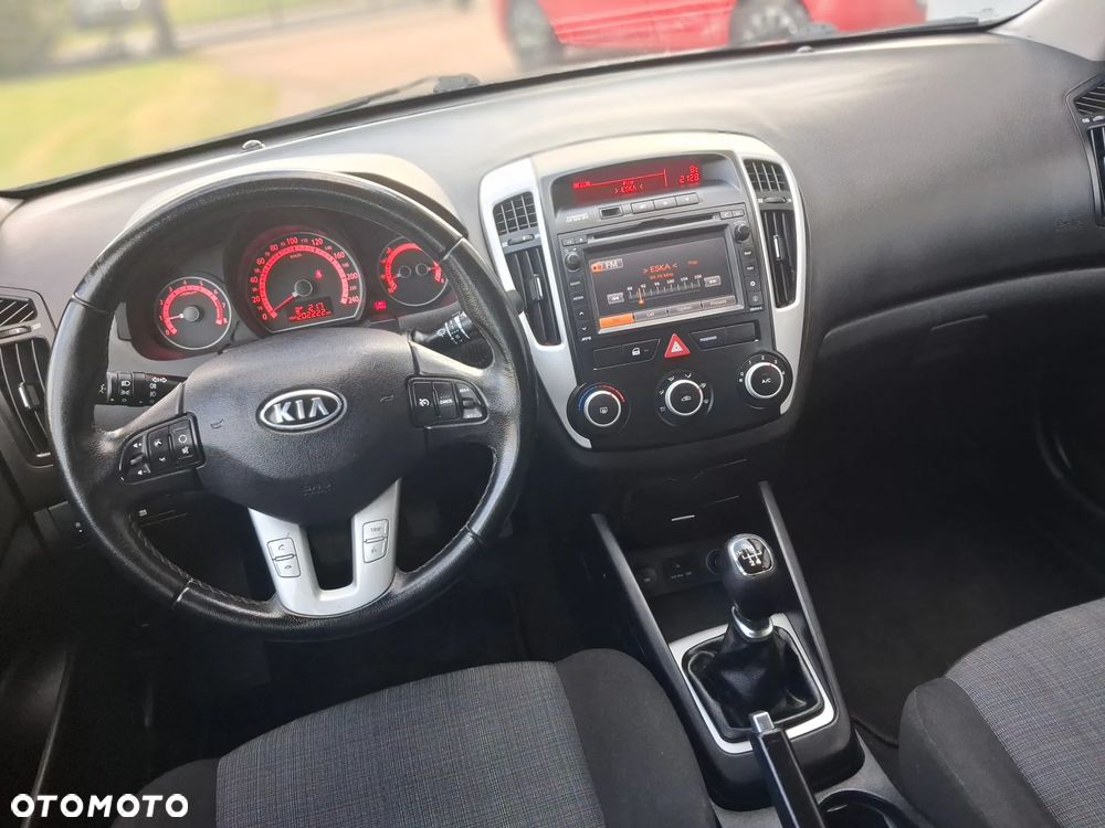 Kia Ceed 1.4 CVVT ISG Spirit - 9