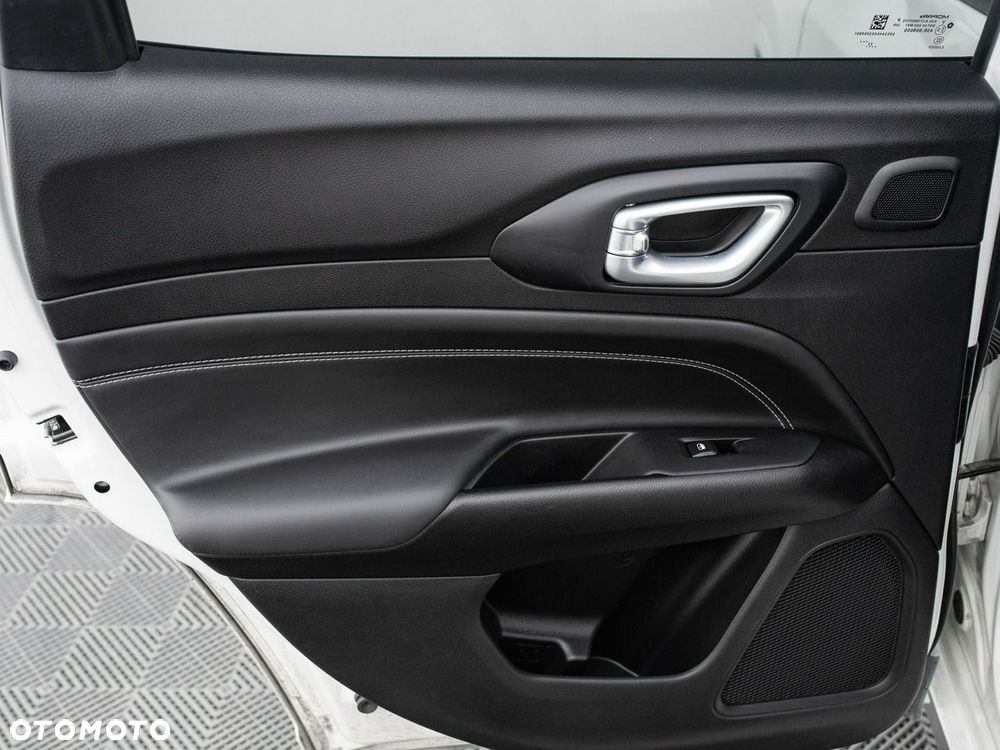 Jeep Compass - 25