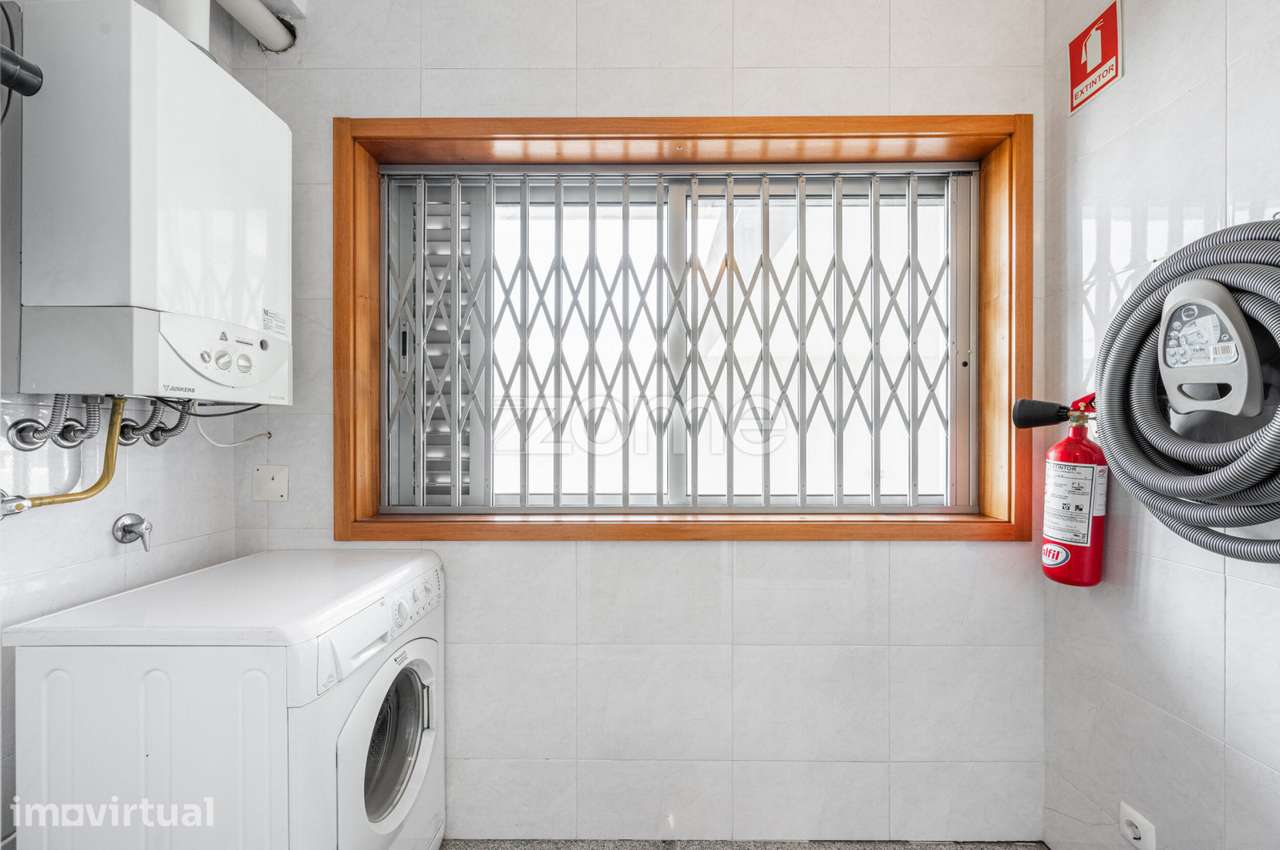 Apartamento T2 | 99 m2 | Garagem | Castelo da Maia | Arrendamento - Grande imagem: 4/28