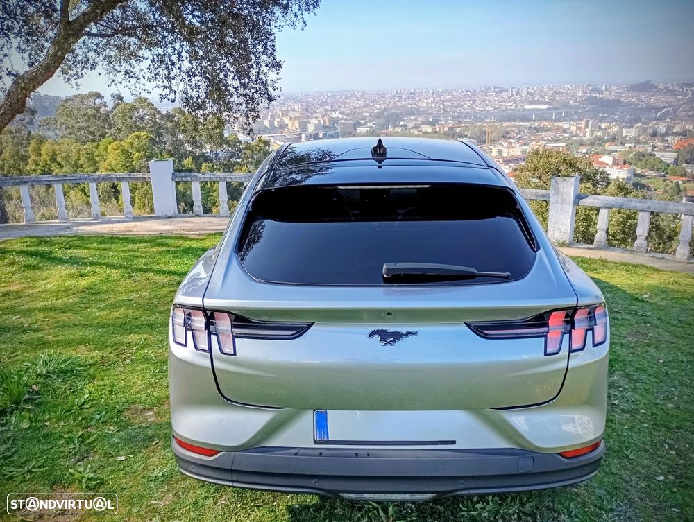 Ford Mustang Mach-E 75.7 kWh Premium AWD - 33