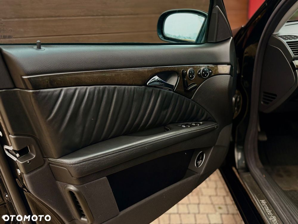 Mercedes-Benz Klasa E 320 Avantgarde - 31