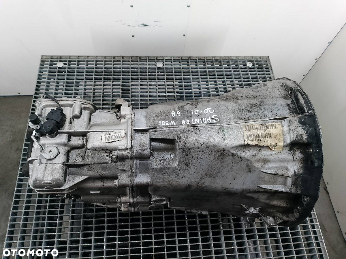 SKRZYNIA BIEGÓW MANUALNA MERCEDES SPRINTER W906 711685 3.0 CDI - 2