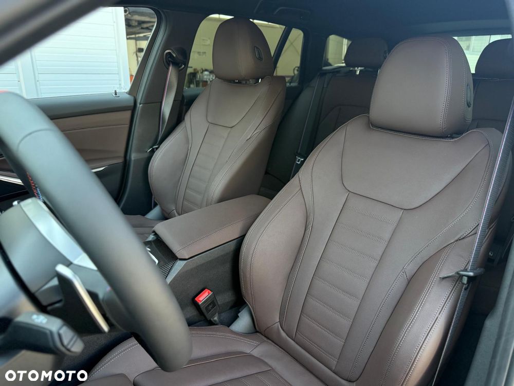 BMW Seria 3 M340i xDrive - 21