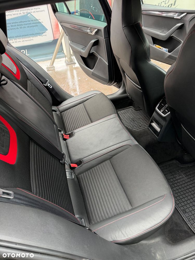 Skoda Octavia 2.0 TDI RS DSG - 15