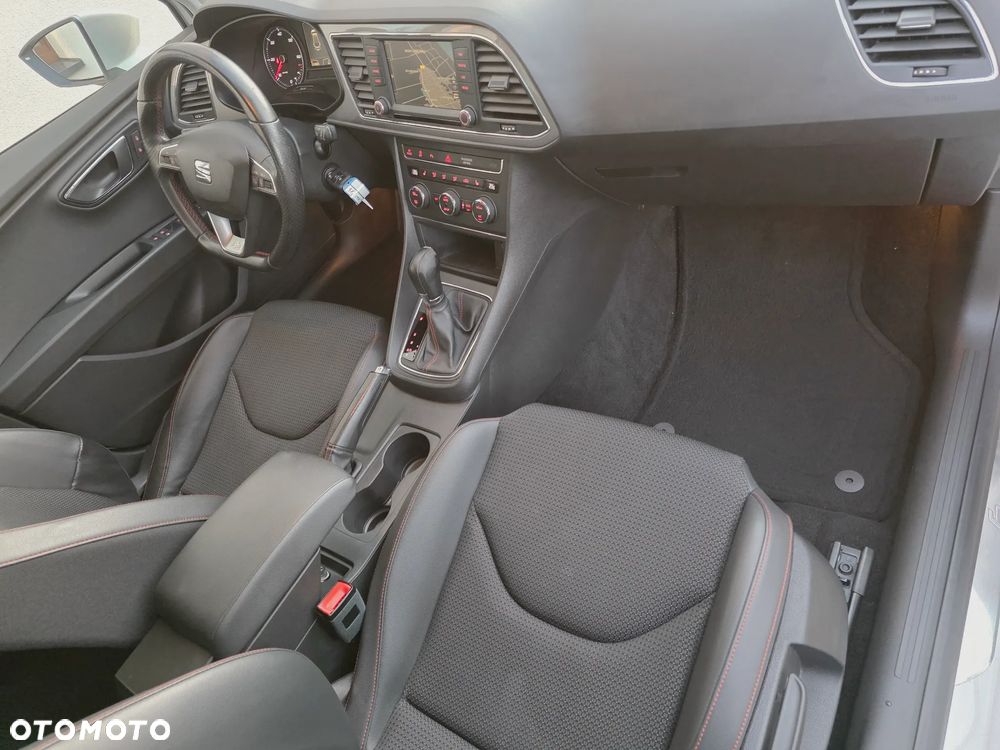 Seat Leon 2.0 TDI DPF Ecomotive DSG FR - 32