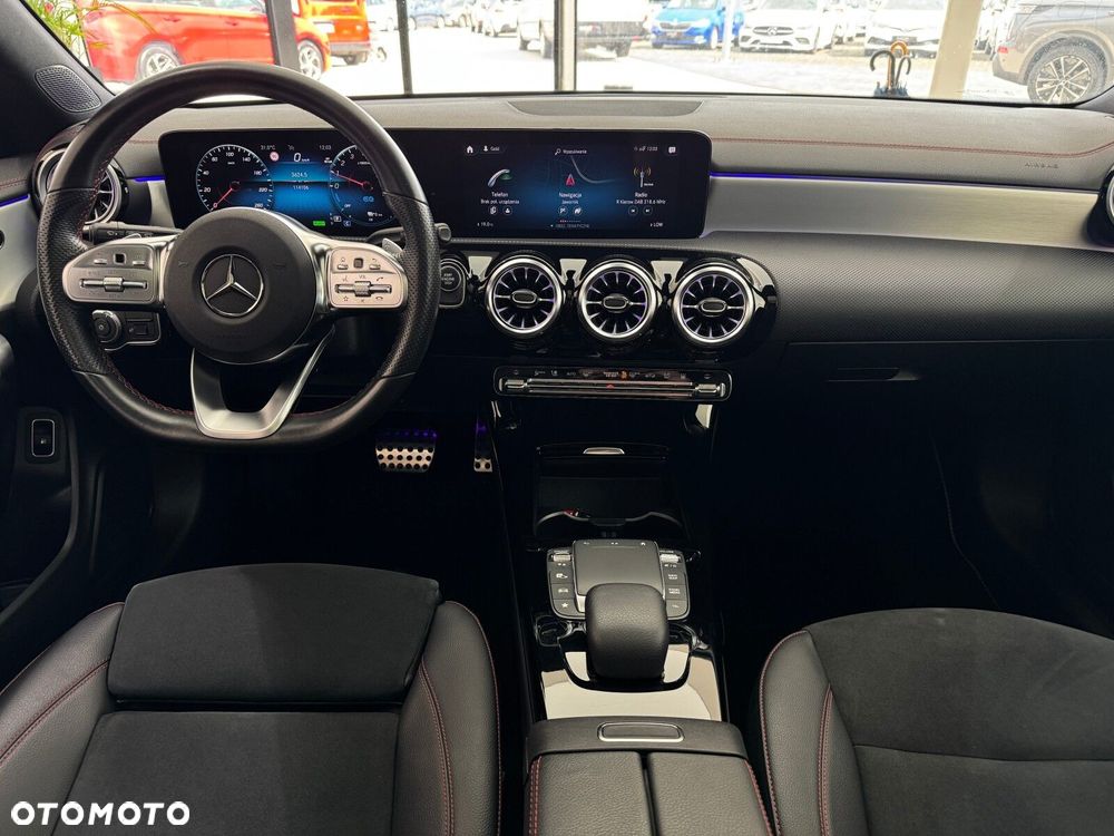 Mercedes-Benz CLA 250 E AMG Line 8G-DCT - 15