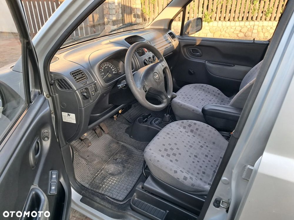 Opel Agila - 1
