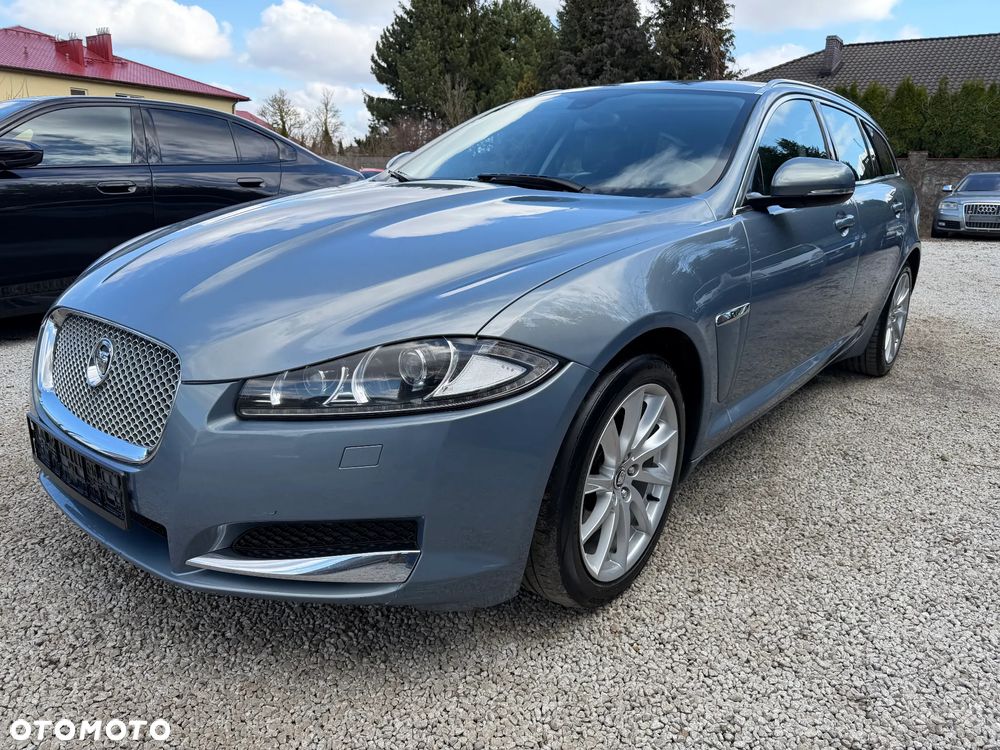 Jaguar XF 2.2 - 10