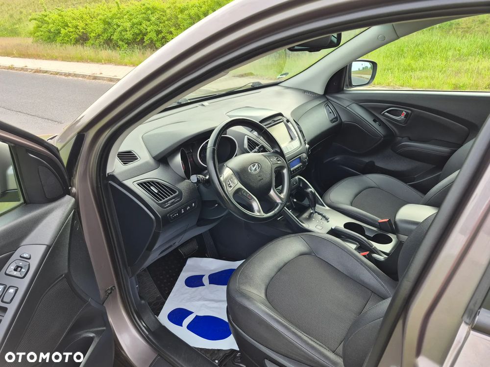 Hyundai ix35 2.0 CRDi 4WD Automatik Fifa World Cup Gold Edition - 8