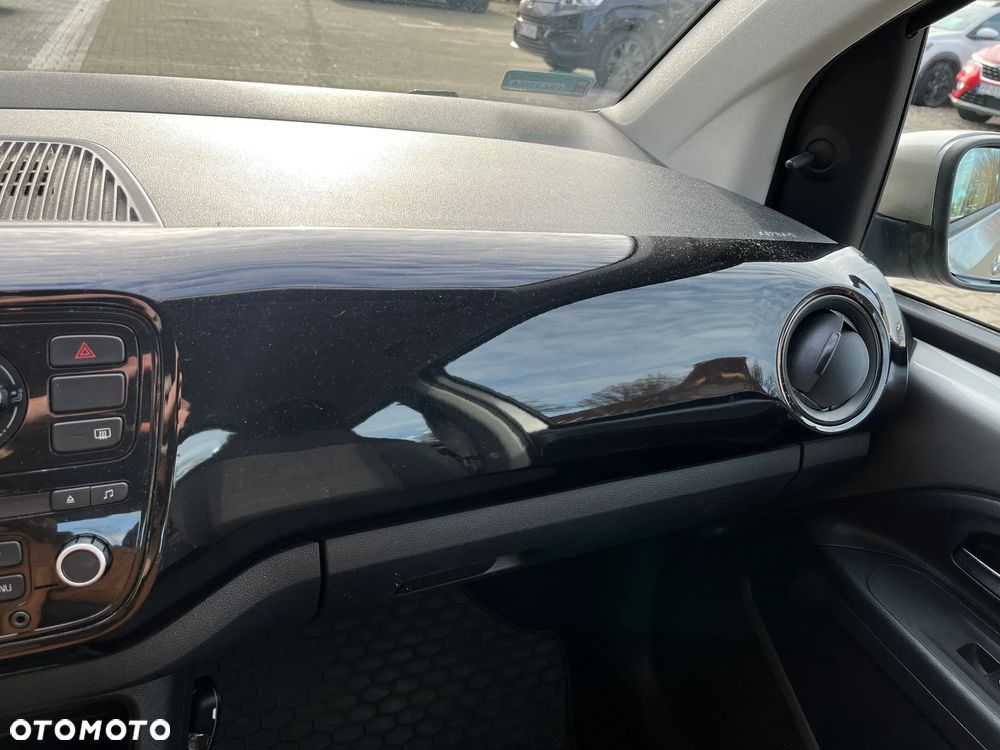 Volkswagen up! 1.0 move - 11