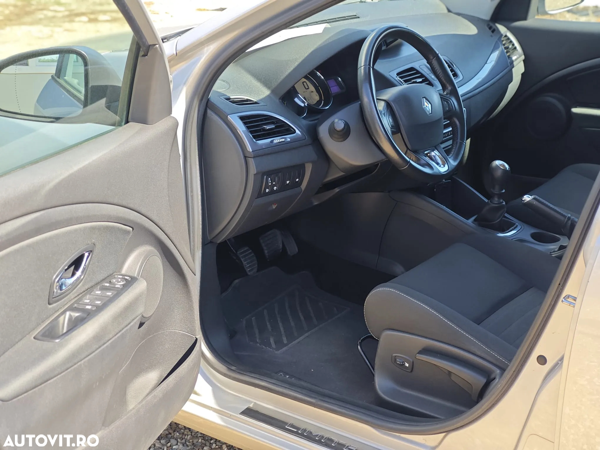 Renault Megane dCi 110 FAP LIMITED - 12