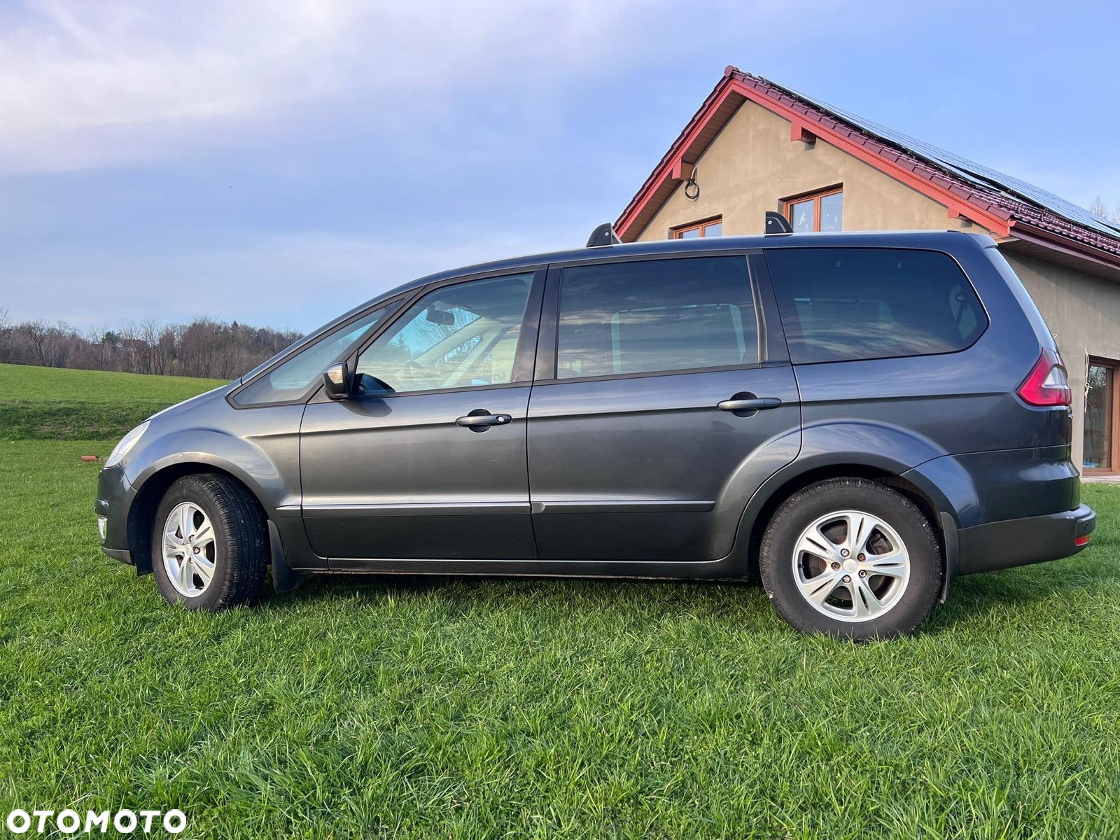 Ford Galaxy - 4