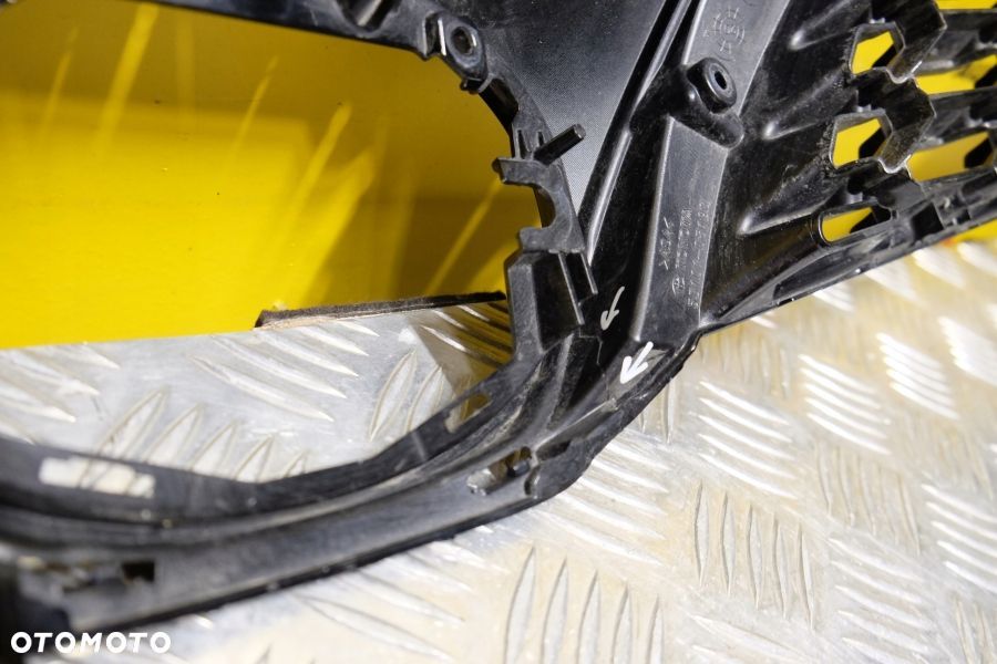 TOYOTA SIENNA 2018-2020 GRILL ATRAPA PRZÓD USA - 9