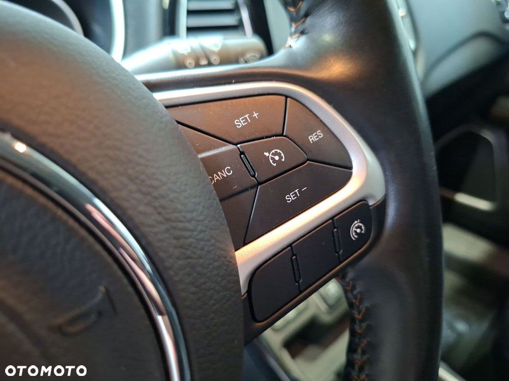 Jeep Compass - 22