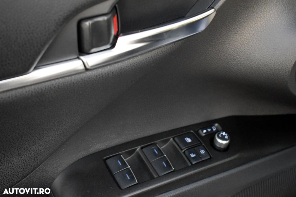 Toyota Camry Business Edition - 16