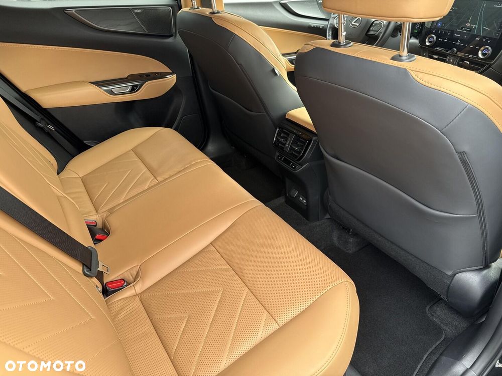 Lexus NX 350h Omotenashi AWD - 11