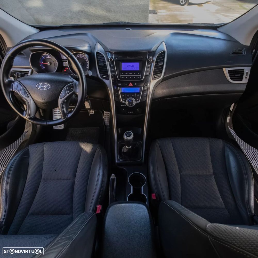 Hyundai i30 SW 1.6 CRDi Style J17 - 12