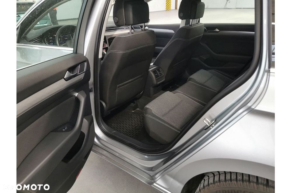 Volkswagen Passat Variant - 7
