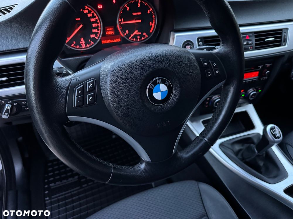 BMW Seria 3 320d DPF - 20