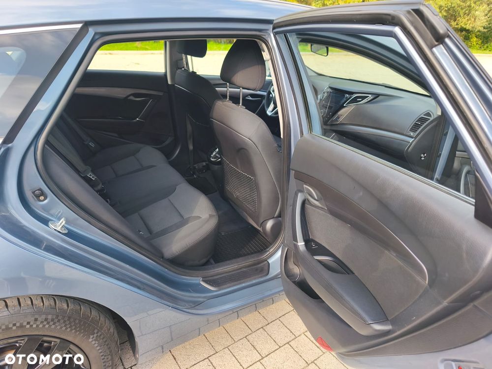 Hyundai i40 Kombi blue 1.6 Family+ - 14