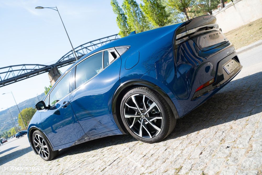 Toyota Prius 2.0 Plug-in Luxury - 5