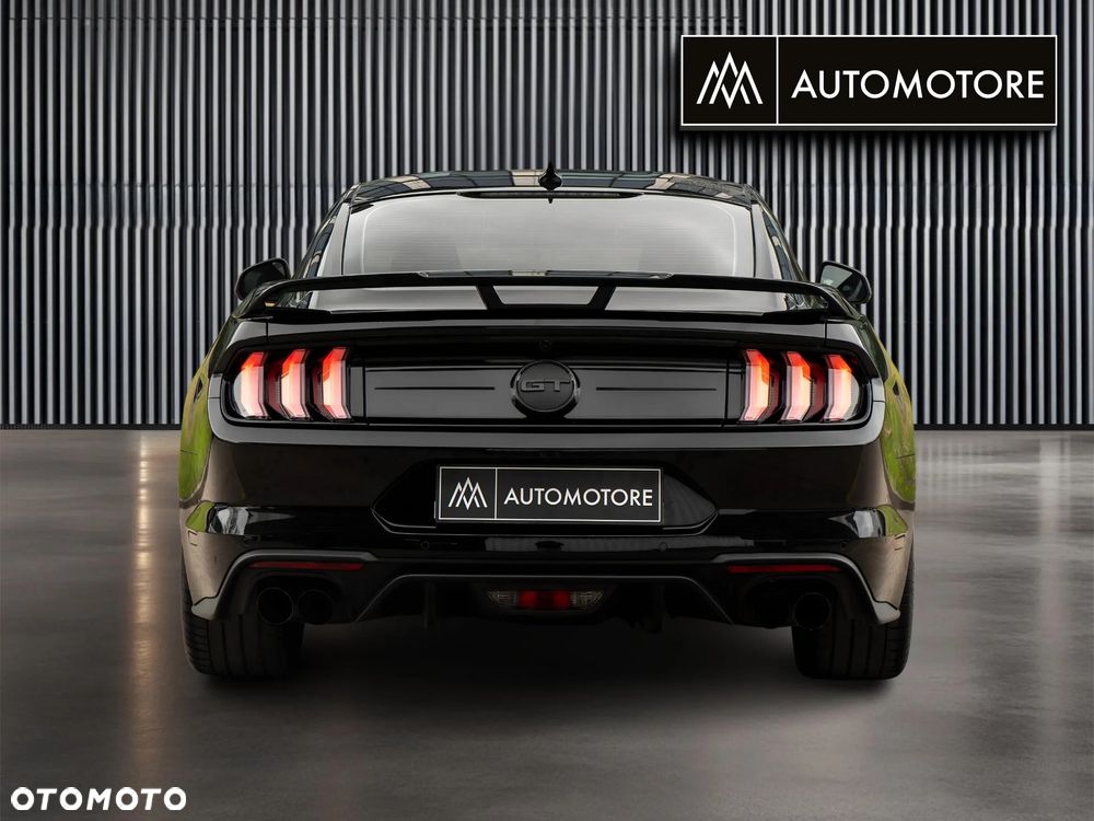 Ford Mustang - 8