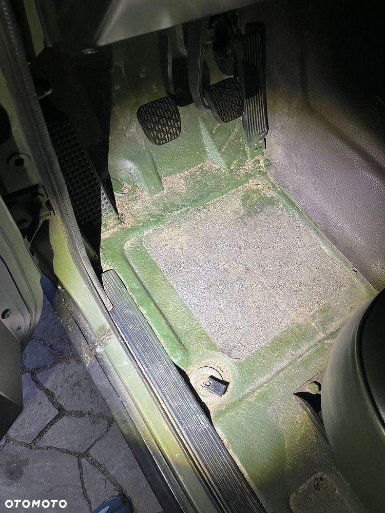 Mercedes-Benz Klasa G 250 GD - 15