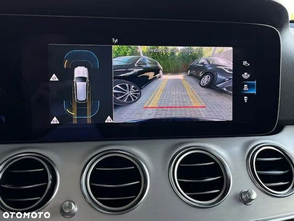 Mercedes-Benz Klasa E - 31