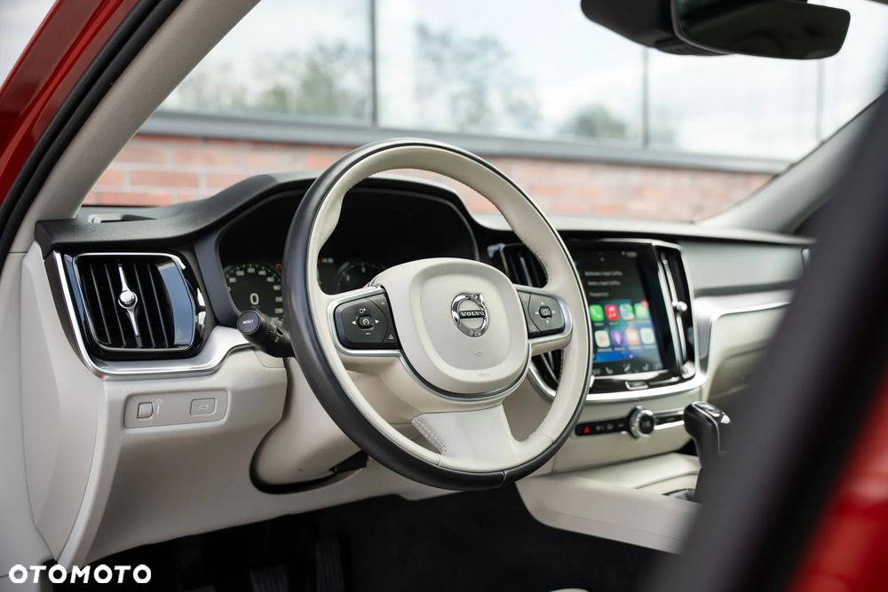 Volvo V60 D3 Drive-E Momentum - 22