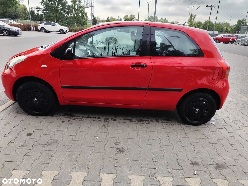 Toyota Yaris 1.0 Luna - 28