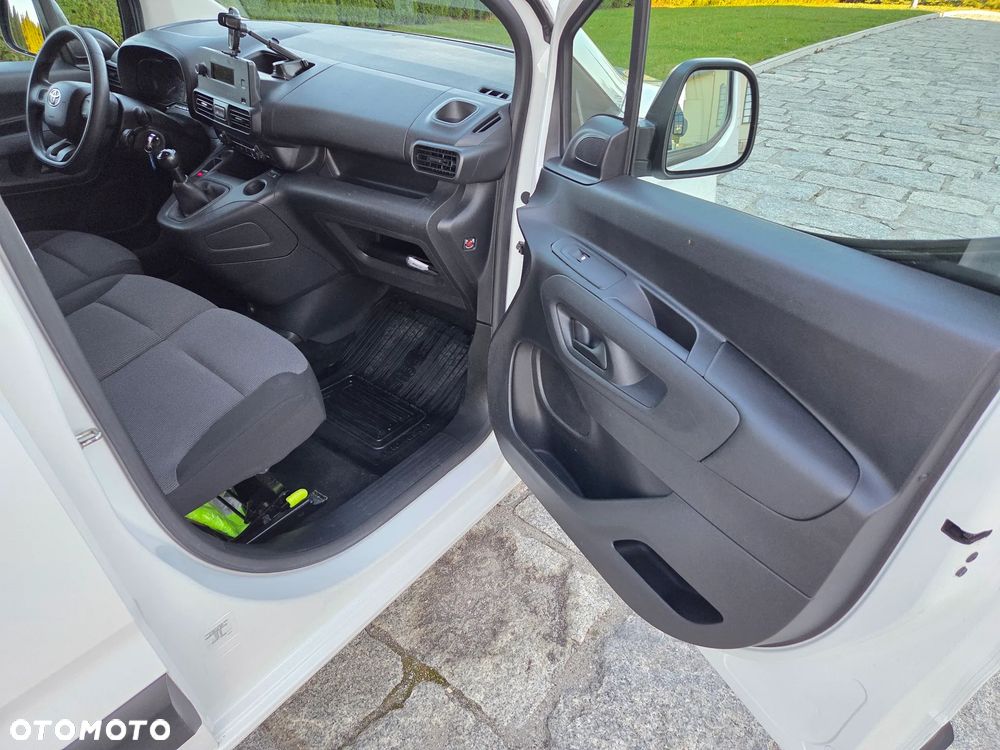 Toyota Proace City - 21