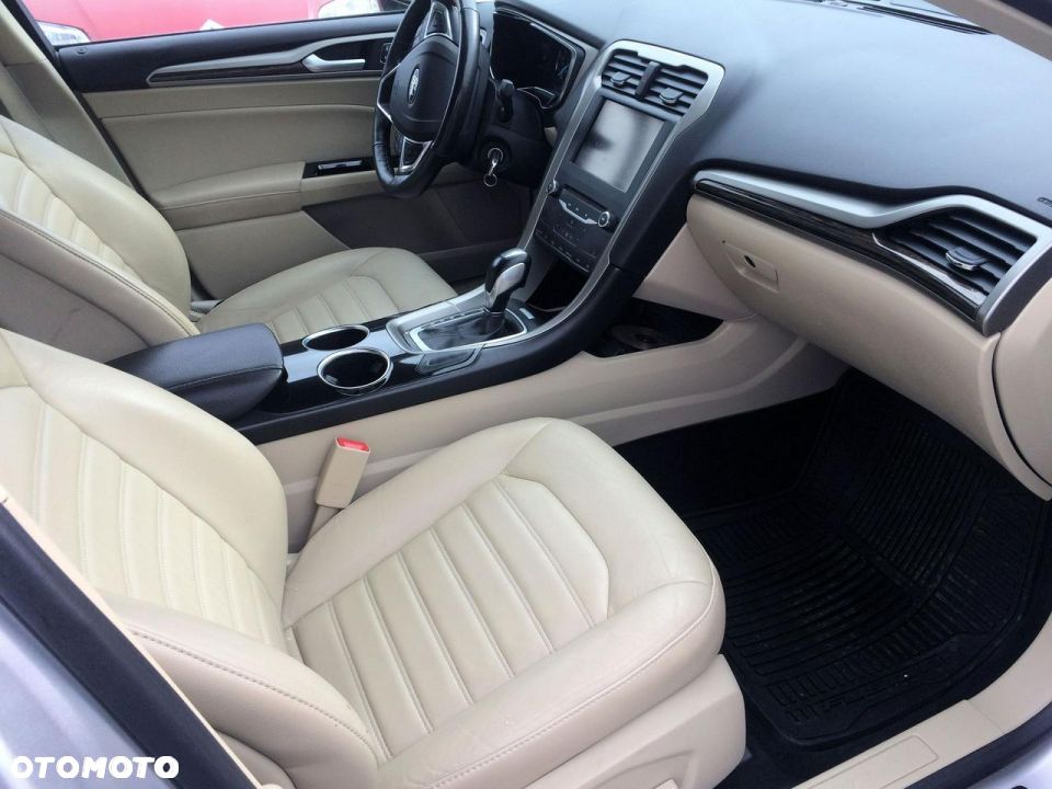 Ford Fusion - 3