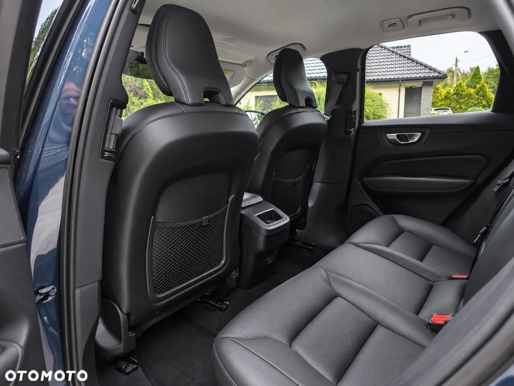 Volvo XC 60 B4 D AWD Ultimate Bright - 15