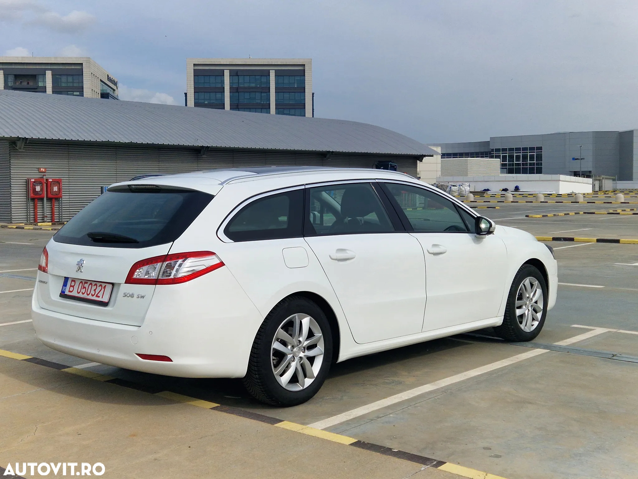 Peugeot 508 2.0 HDI FAP BVA Active Aut. - 3